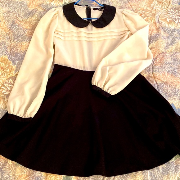 Dress - Picture 1 of 5